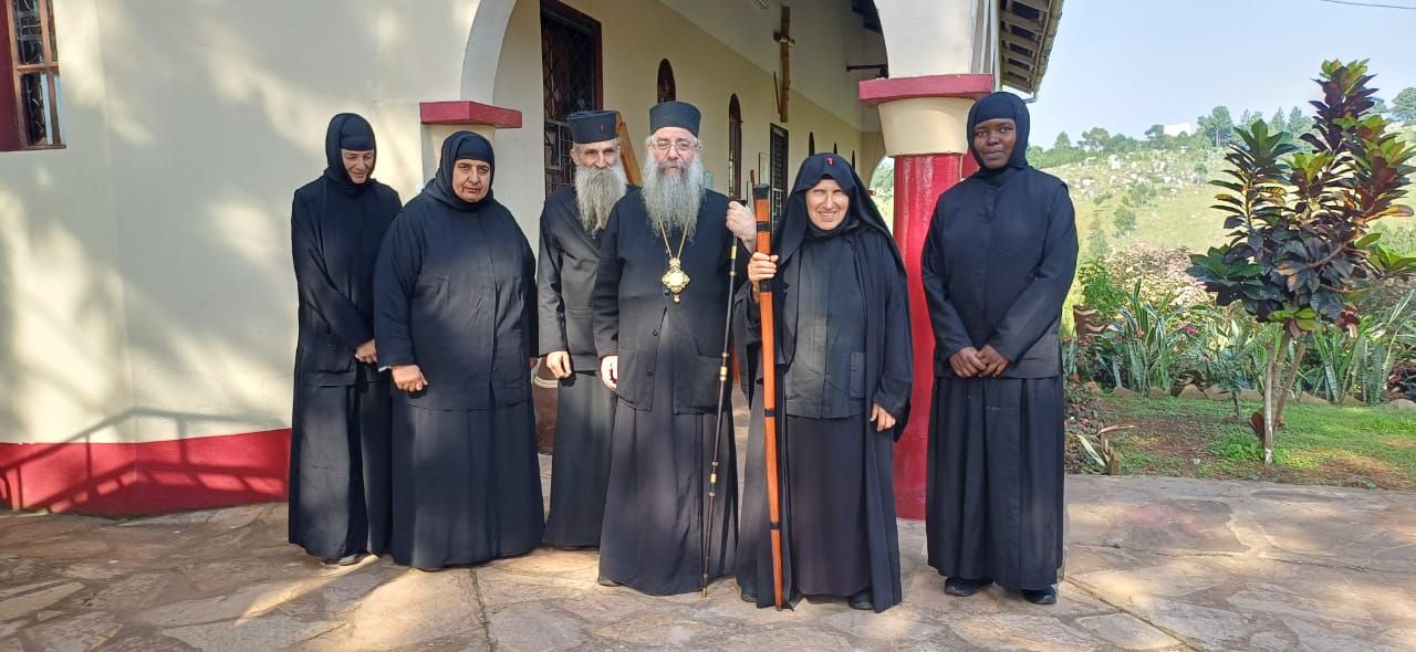 ΕΝΘΡΟΝΙΣΗ ΗΓΟΥΜΕΝΗΣ ΣΤΗΝ ΜΟΝΗ ΑΓΙΑ ΜΑΚΡΙΝΑΣ ΜΠΟΥΚΟΜΠΑΣ ΤΑΝΖΑΝΙΑΣ*